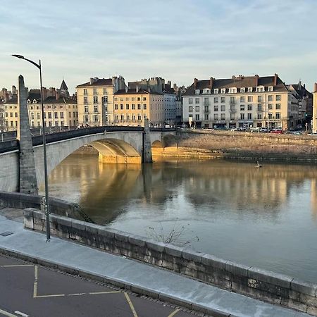 Appartement Avec Magnifique Vue Sur La Saone Et Son Balcon Chalon-sur-Saône Kültér fotó