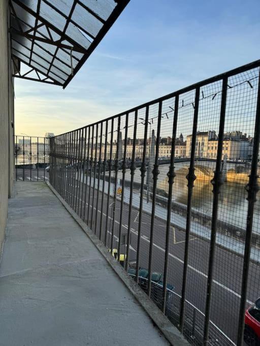 Appartement Avec Magnifique Vue Sur La Saone Et Son Balcon Chalon-sur-Saône Kültér fotó